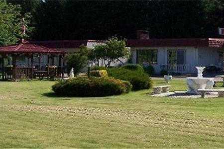 Travellers Rest Motel Salmon Arm Extérieur photo