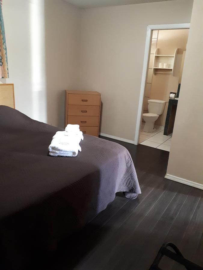 Travellers Rest Motel Salmon Arm Extérieur photo