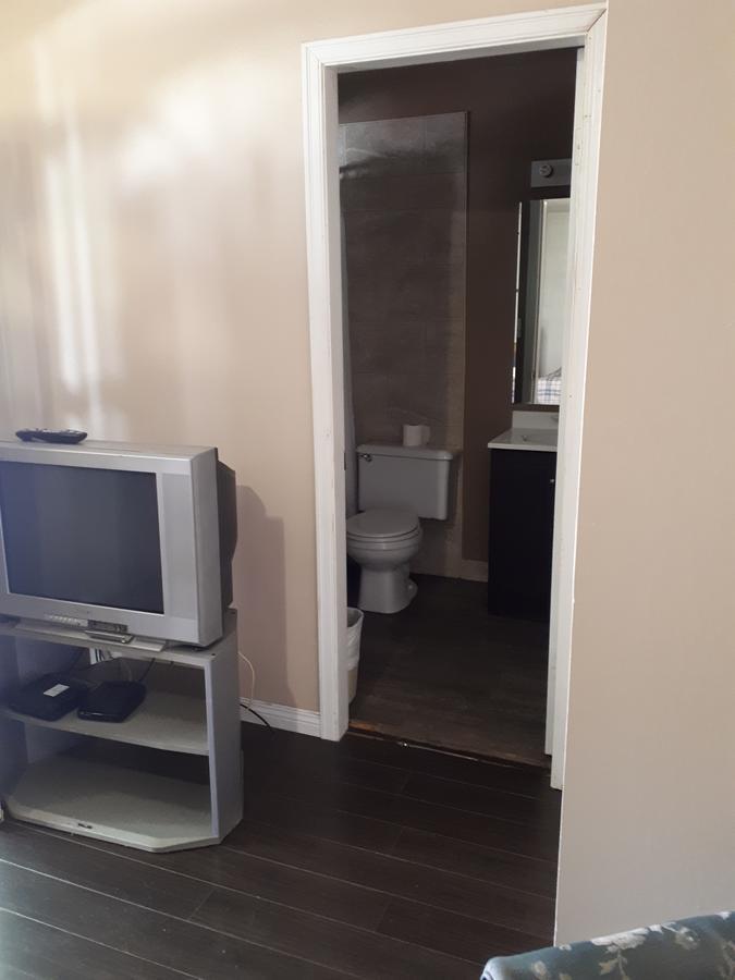 Travellers Rest Motel Salmon Arm Extérieur photo