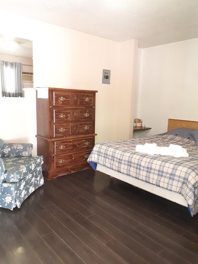 Travellers Rest Motel Salmon Arm Extérieur photo